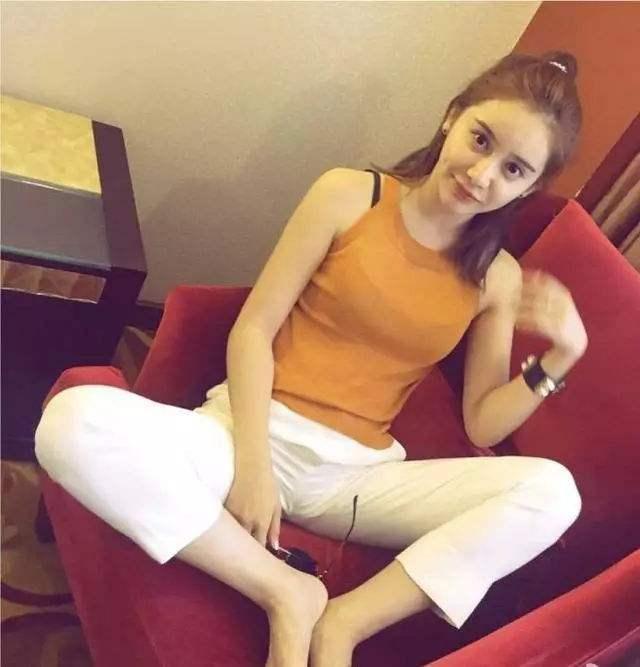 布莱恩|她是国内人气最高的篮球女主播,被科比称赞为“最美亚洲女人”