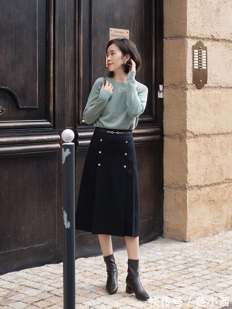 百褶半身裙|奔三奔四的女性少穿牛仔裤,试试这几条半身裙,高级优雅还显腿长