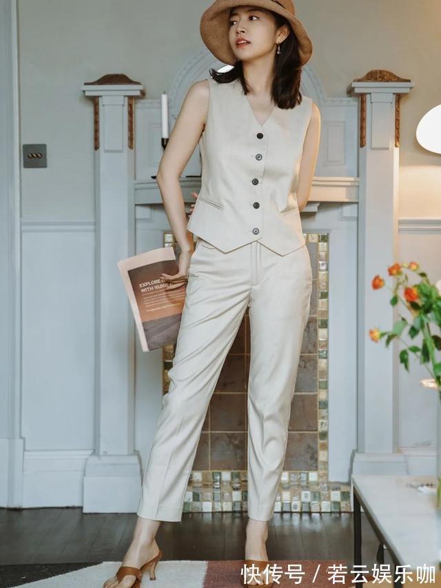 套路 入秋必备的3件衣,囊括时尚博主90%的穿衣套路,适合气质型女人