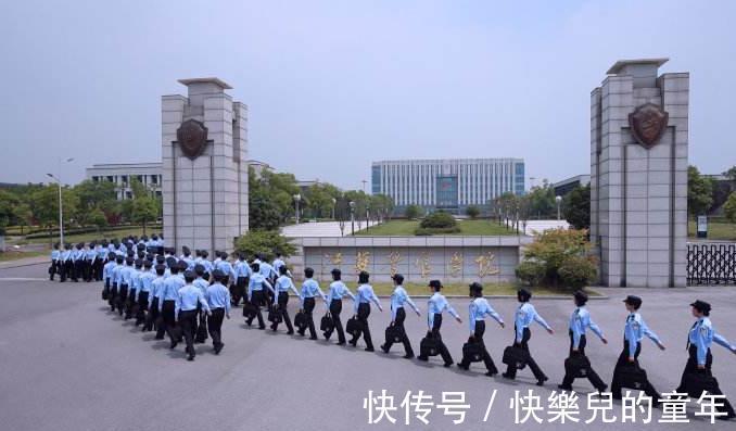 警校生|江苏一所很牛的二本大学，录取分数线超一本，毕业生多半是公务员