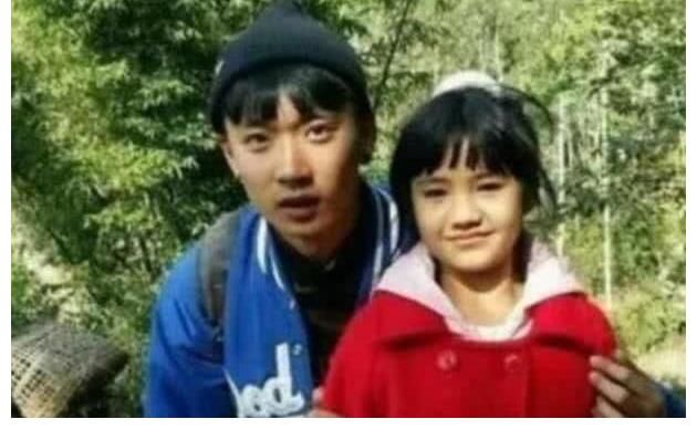 她是《變形計(jì)》最幸運(yùn)的女孩，被稱為小楊丞琳，今被寵成公主