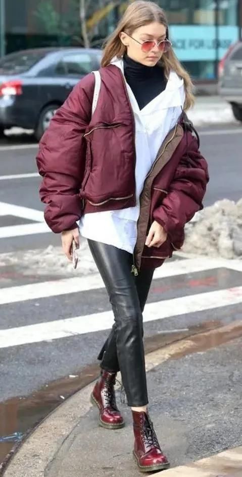 羽绒服烂大街还能穿出新花样！4个搭配奇招，美得与众不同！