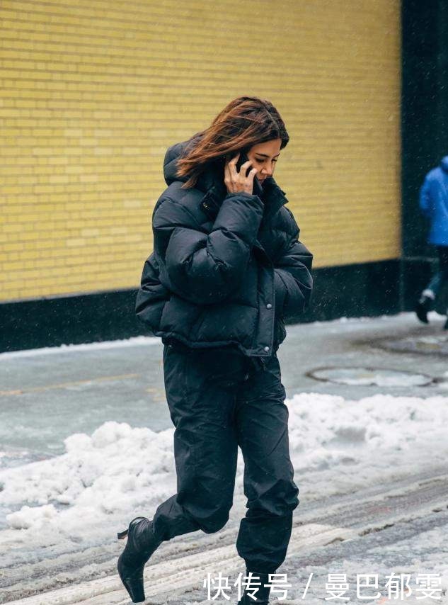 想要|想要把“羽绒服”穿得时尚又高级?最终还得靠“靴子”,很显气场