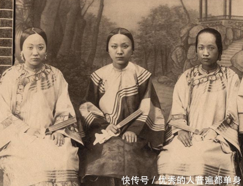 玲珑|清朝女子到底有多美？眉目端正如画，身材窈窕玲珑多姿！