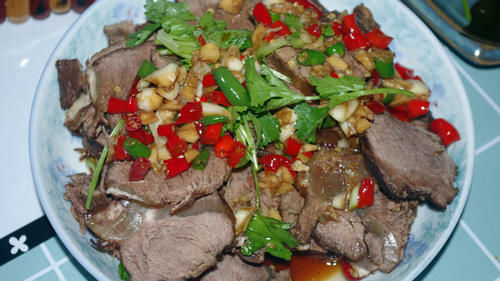 凉拌海带|朋友来家吃饭，一桌硬菜不吃，光吃青菜，吃完了一盘，还要再来一盘