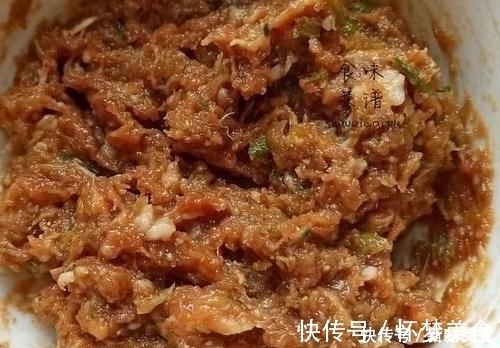 皮薄馅大|饭店的韭菜饺子为啥好吃？大厨教你3招，韭菜不出汤，营养不油腻