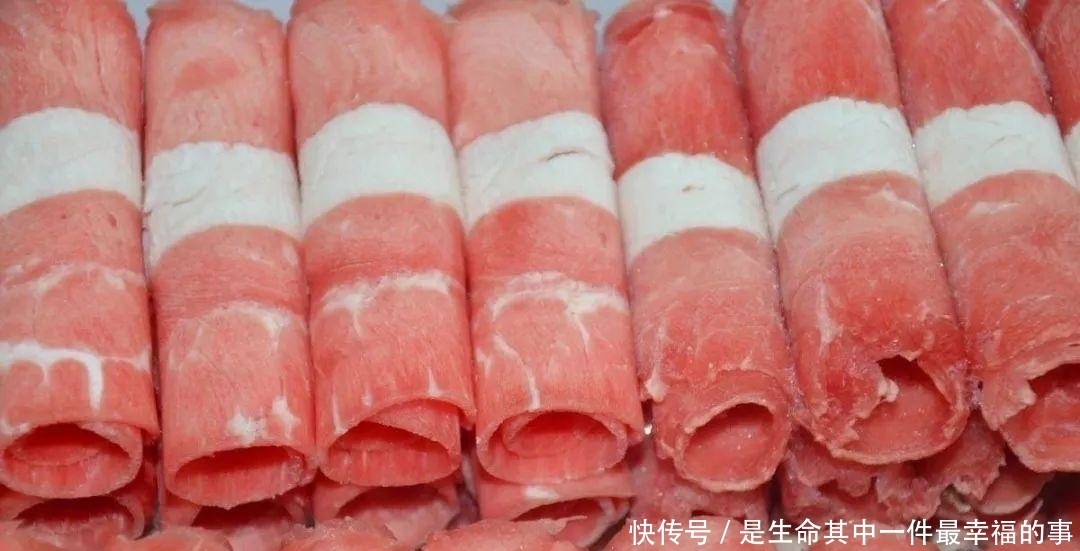 涮羊肉时,羊肉片一煮就散了,这是真羊肉吗?很多人对此毫不知情