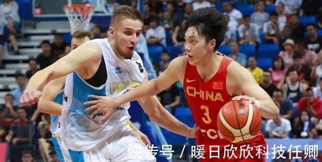 胡明轩|国际篮联大赞胡明轩，男篮新宠儿诞生，郭艾伦已成过去式？