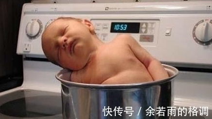 |搞笑宝宝系列:终于找到一个舒服的窝,就让宝宝睡到天荒地老吧