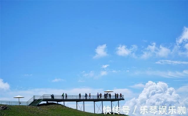 马儿|中国避暑的首选目的地，自驾爱好者的天堂，一路风景如画