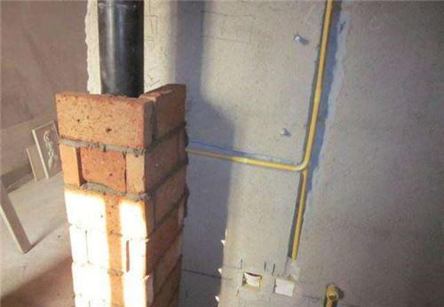横管|卫生间包立管还用砖砌吗？占地不美观！老师傅这样包，隔音效果好