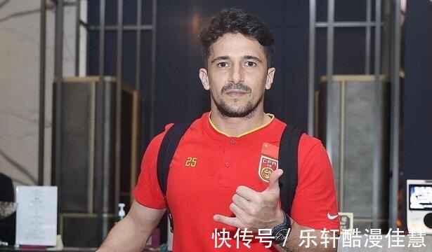 球员|国足受到训练只有27人,归化球员一个没到,李霄鹏给出回应
