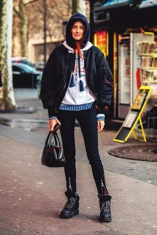 最近火了一条新裤子，叫：“开叉小脚裤”，时髦洋气又百搭