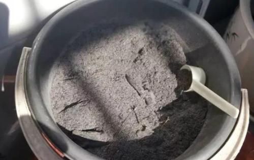 当盆栽状态不佳时，别烦恼，用好草木灰，黄叶不再是问题