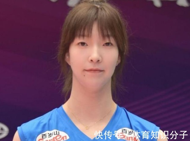 本赛季|唏嘘！中国女排又一名将巅峰退役，年仅24岁却因伤病困扰选择离开