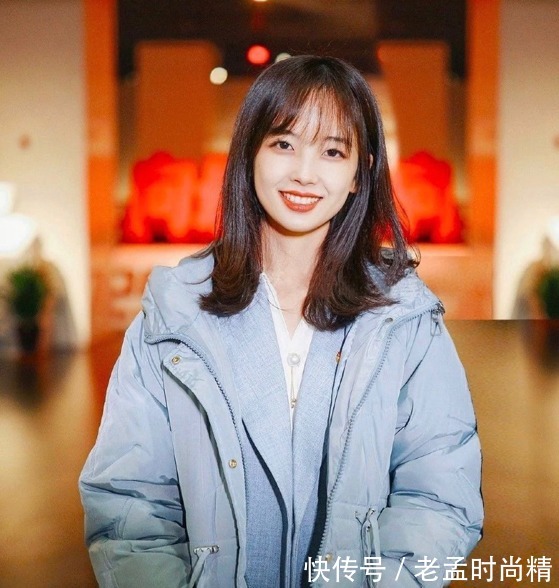 少女 王冰冰少女职场穿搭值得参考,甜美自然还稳重