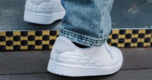 court 曾经的超限量亲友专属AJ1,终于要从纪录片走到大家的生活中了