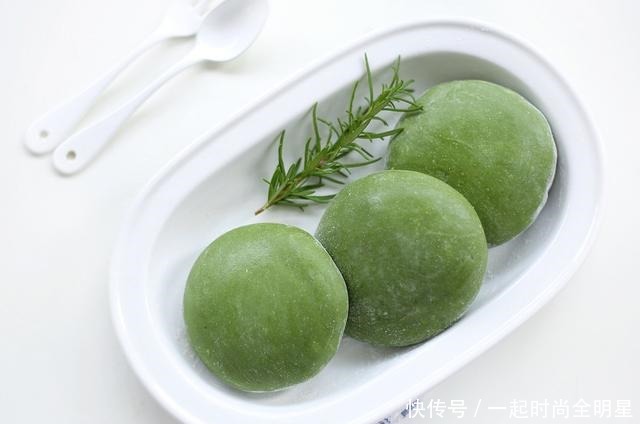 网红糯米糍雪糕,教你在家就能做,软糯香甜,奶味十足,快试试