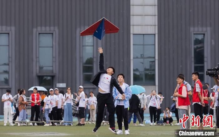 航天梦想|青少年高校科学营走进南京航空航天大学“为爱挑战”