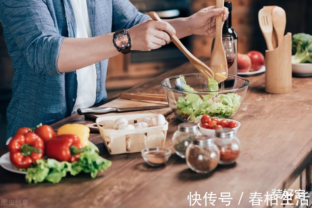 马桶|这2个厨房油污聚集地，一个月不擦，堪比马桶，教你正确清理方法