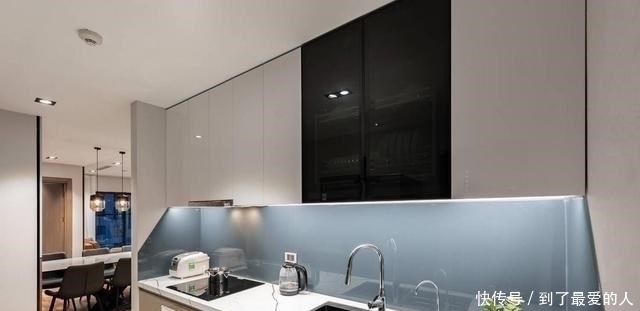 收纳|夫妻俩爱干净,自律5年坚持极简生活,全屋一尘不染,看着都高级