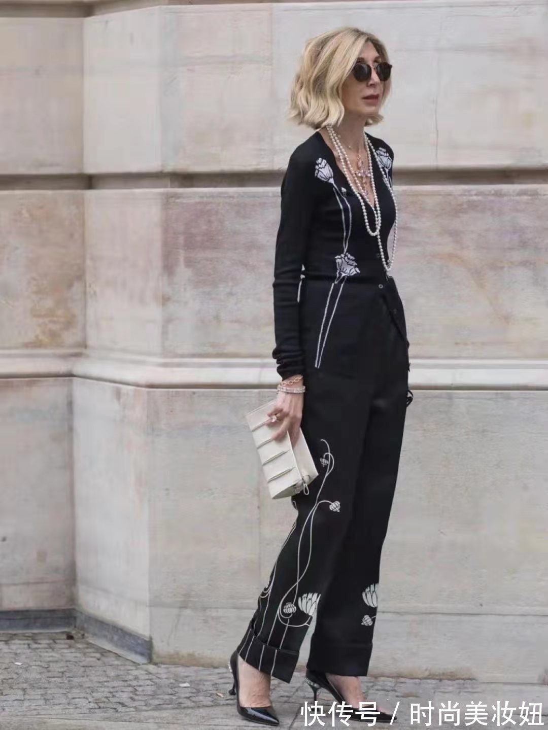 穿搭|有气质的女人穿衣都不会太复杂,学50岁“姐姐”穿搭,气质又高级