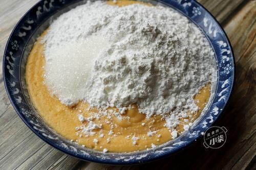 2个红薯，1碗糯米粉，不烤不油炸，简单一做，软糯香甜又多层