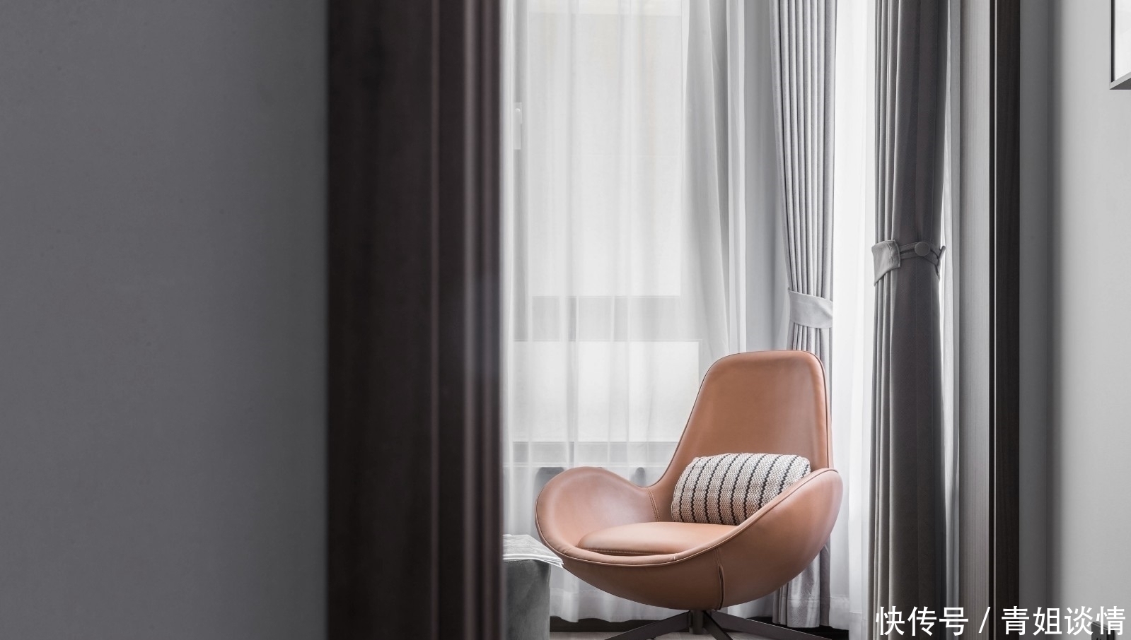 朱砂红|这才是我的理想之家,220㎡大平层设计,进门就被客厅吸引了