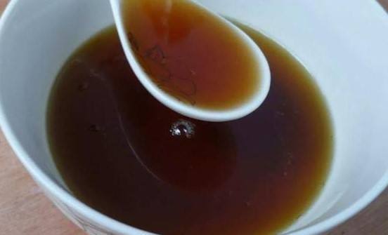 东北大妈养君子兰，半年“1勺油”，全都疯长不停，开花300朵