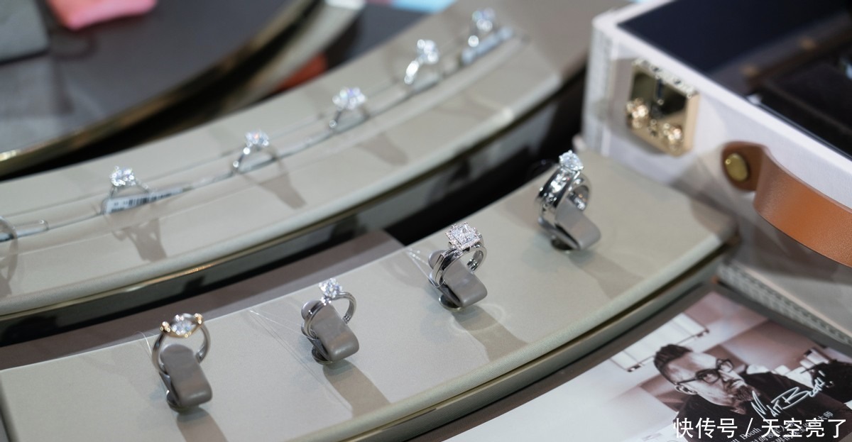 2021春夏洲际高级定制婚礼秀灵感缪斯 置身璀璨之境