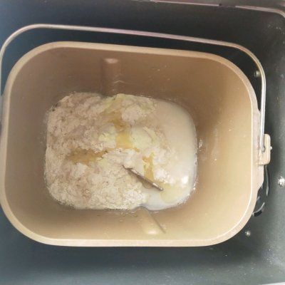 面团|#安佳马苏里拉芝士挑战赛#牛肉起司面包卷