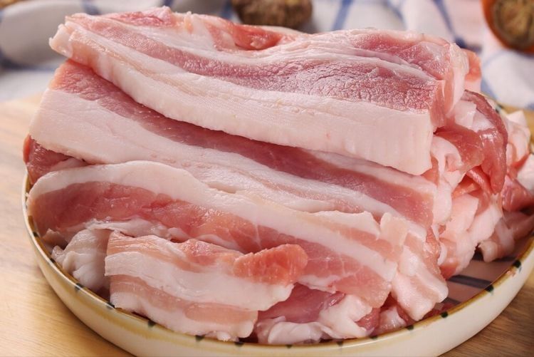 粉蒸肉，不要直接上锅，牢记2个诀窍，五花肉香嫩入味，酥烂不腻