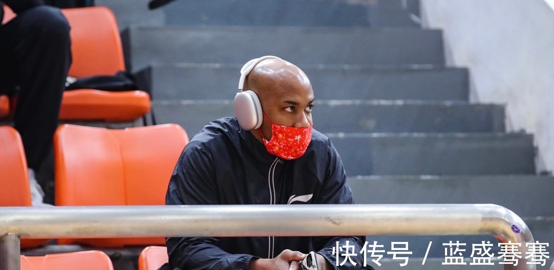 俞长栋|单场48+11猛将加盟!马布里凑齐三外援,打造CBA骑士,力保帅位!