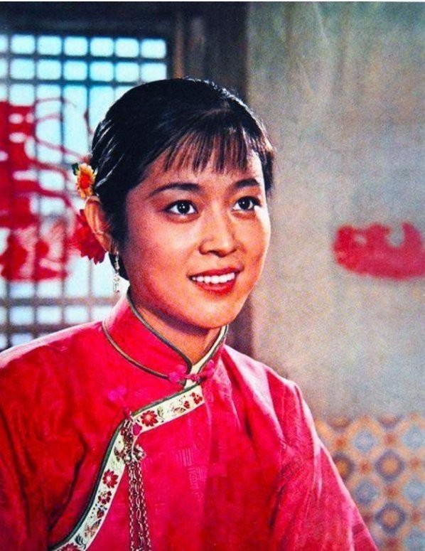 冯德英!《苦菜花》作者冯德英的长篇小说《山菊花》为何无缘茅盾文学奖?