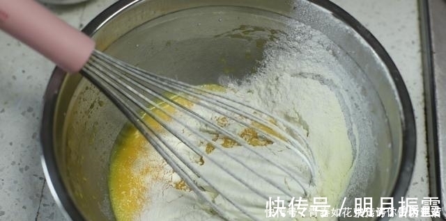 蛋糕|周末在家做下午茶，网友看了直呼：吃不完，我可以来帮忙