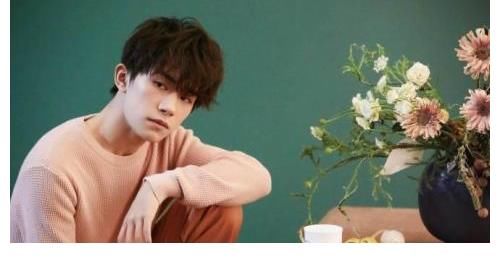 千玺|易烊千玺“新面孔”曝光！两部新作即将亮相，有望成为圈层骄傲！