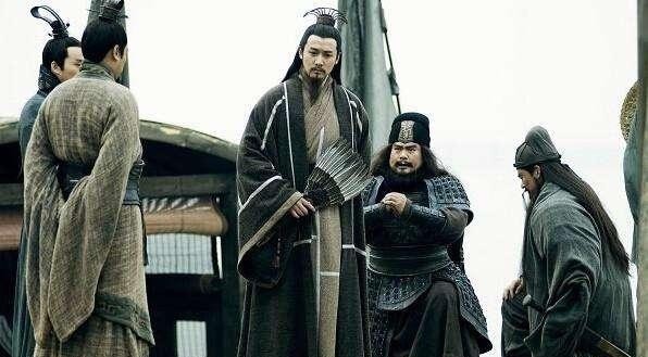 白手起家|刘备背景薄弱,家境贫寒,白手起家靠什么维持军队开销?说出来你别不信