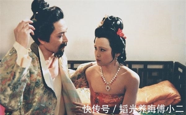 大庭广众$为什么秦可卿私德有亏,人缘却好到不行?