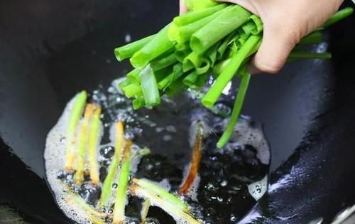 怎么调出香喷喷的饺子馅？学会万能饺子馅，包什么肉饺子都好吃