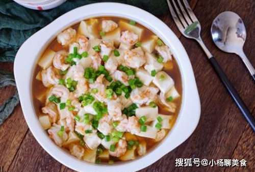 家里有娃请注意，这菜多给孩子做，增强记忆含钙高，吃着比肉都好