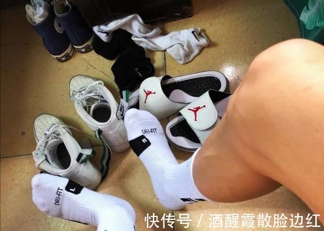 nba 体育生都爱“拖鞋+白袜”,如此土爆的搭配,为何这么受欢迎