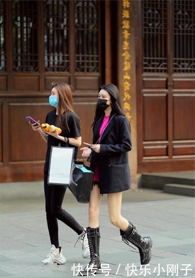 街拍|时尚街拍，在形形色色的穿搭中，有一些女生的搭配格外抢眼