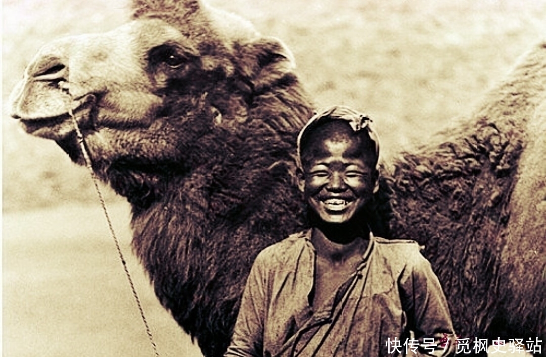 慈禧|清末老照片,戍边女眷练习射击有模有样,慈禧带爱犬在乐寿堂摆驾