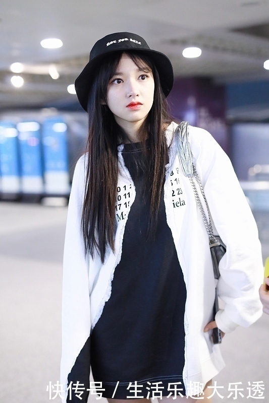 lis程潇Lisa同为韩国偶像，都被称“人间芭比”，谁的颜值更符合