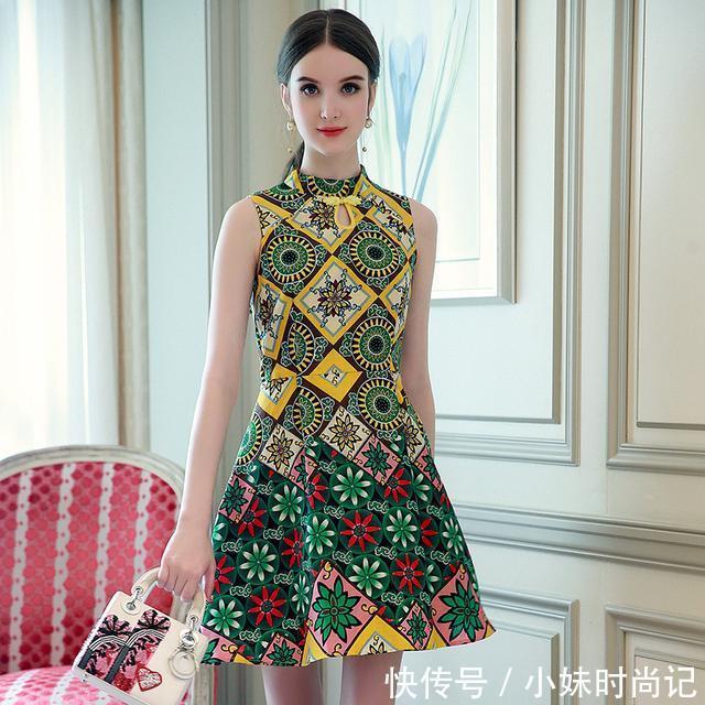 印花连衣裙|夏季必备的裙装,hold住各种场合