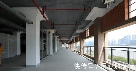 板柱|新生！百年时光“编织”的毛麻仓库，成为沪上新的时尚潮流集聚地……！