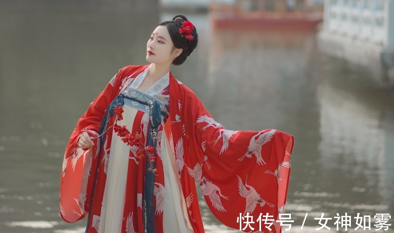 金枫!诗·八首丨淤泥深处寻佳偶,嫁与清香捧玉来