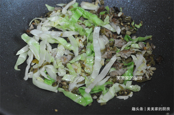 天热，孩子爱上了此早餐，一口下去满嘴生津，五分钟上桌超省事