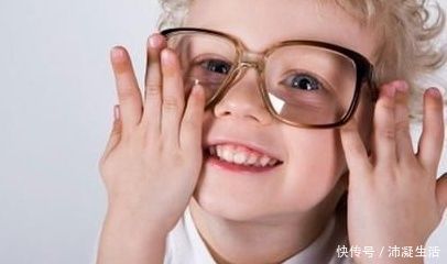 烁烁|上幼儿园第一天，3岁宝宝哭着告诉妈妈，老师给他起了一个破名字