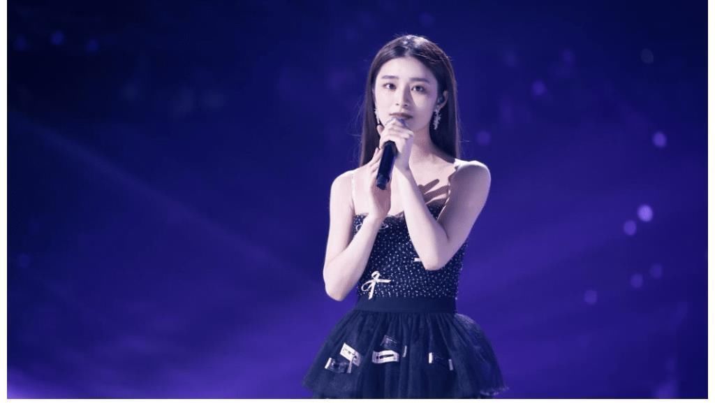 《中国好声音》汪峰战队姚晓棠,评委满票通过,被吐槽家里有钱